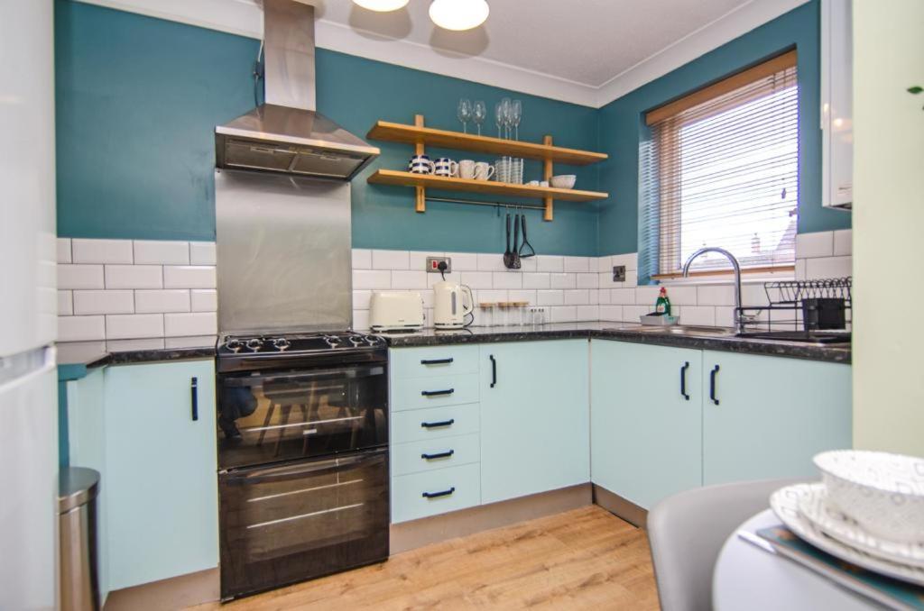 Cosy Lichfield Apartment Bagian luar foto