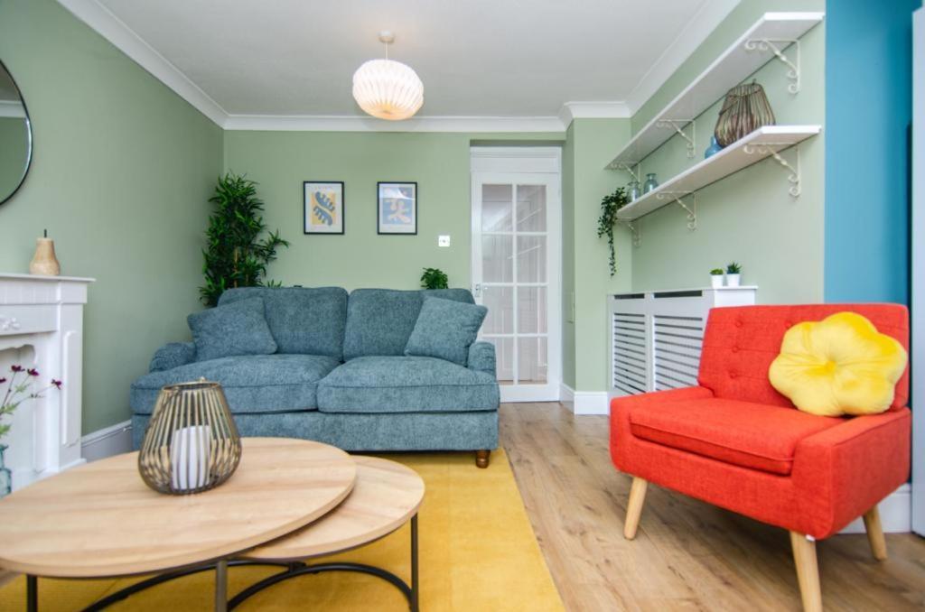 Cosy Lichfield Apartment Bagian luar foto